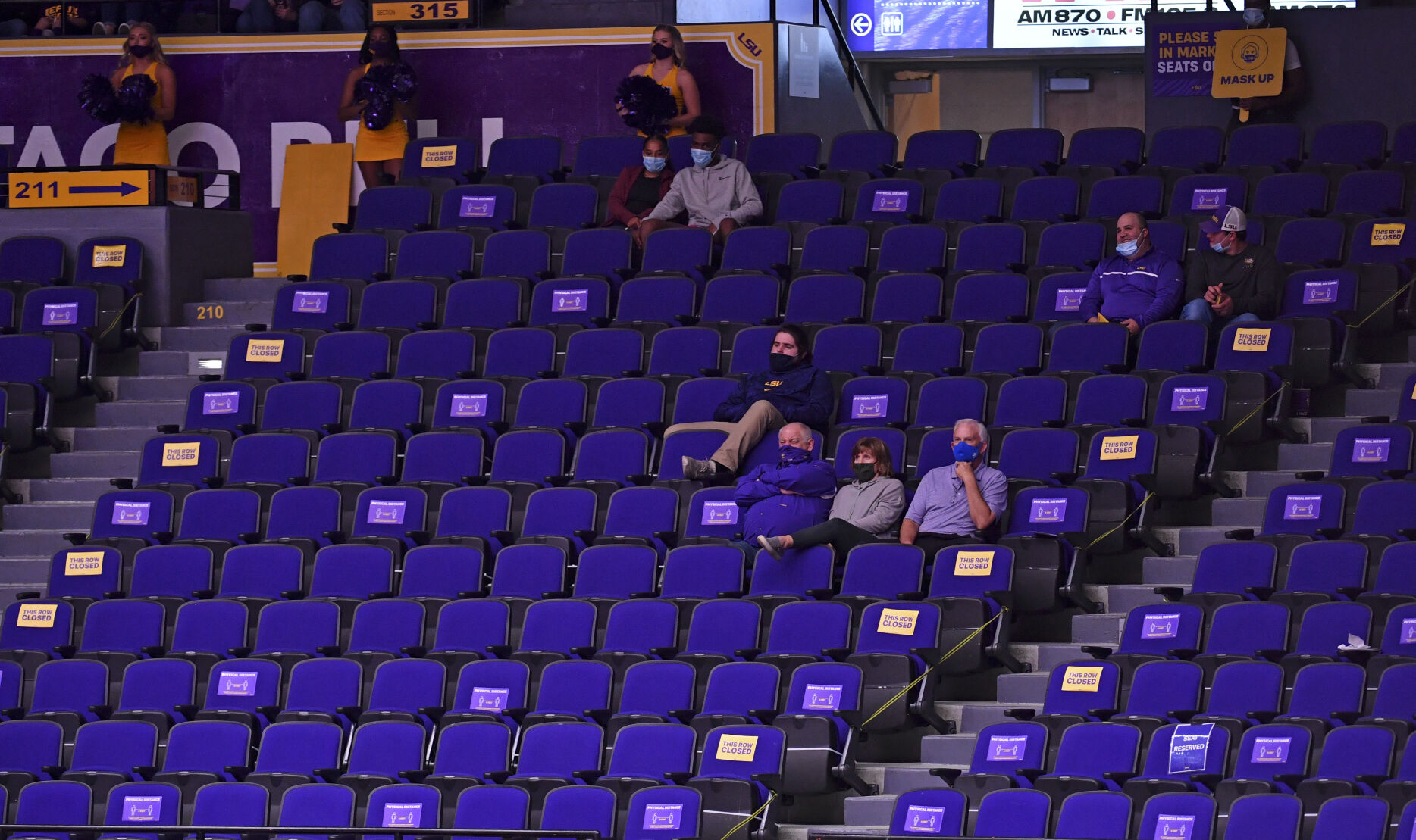 BR.lsutamubasketball.113020 HS 882.JPG